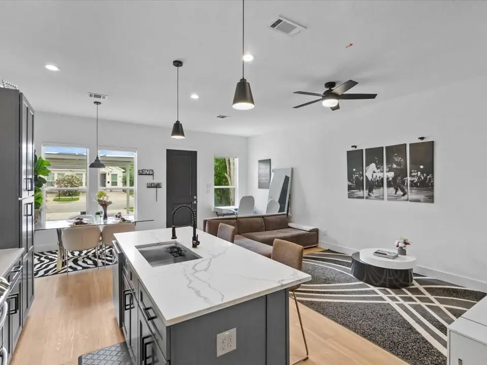 3549 Amos St A and B, Houston